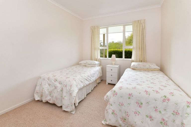 Photo of property in 12 Wyn Close, Kaukapakapa, 0871