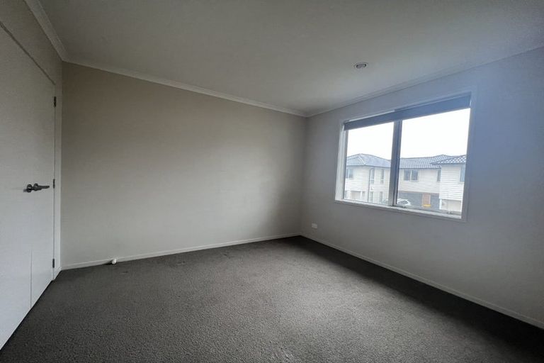 Photo of property in 18 Akeake Lane, Manurewa, Auckland, 2102