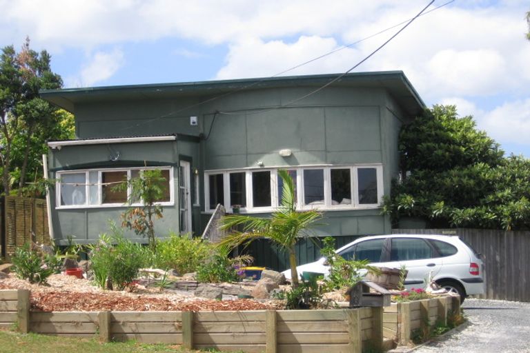 Photo of property in 40 Dakota Avenue, Beach Haven, Auckland, 0626