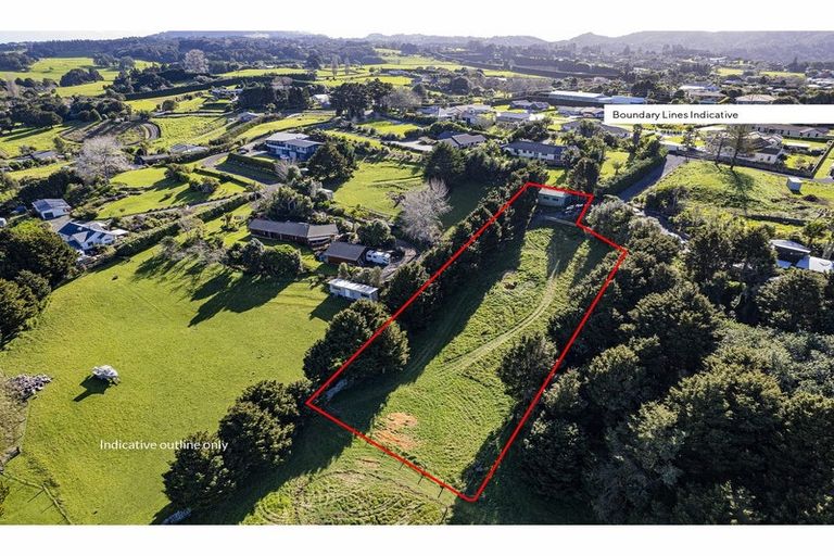 Photo of property in 6 Sylvia Lane, Maunu, 0110