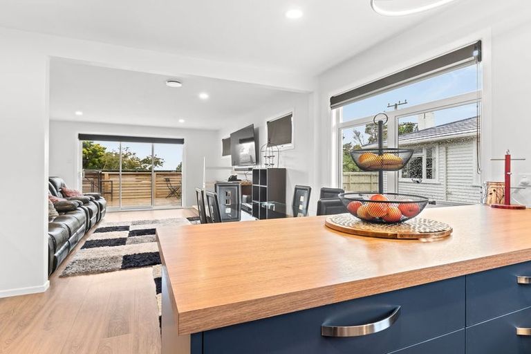 Photo of property in 14 Cowling Road, Hurdon, New Plymouth, 4310