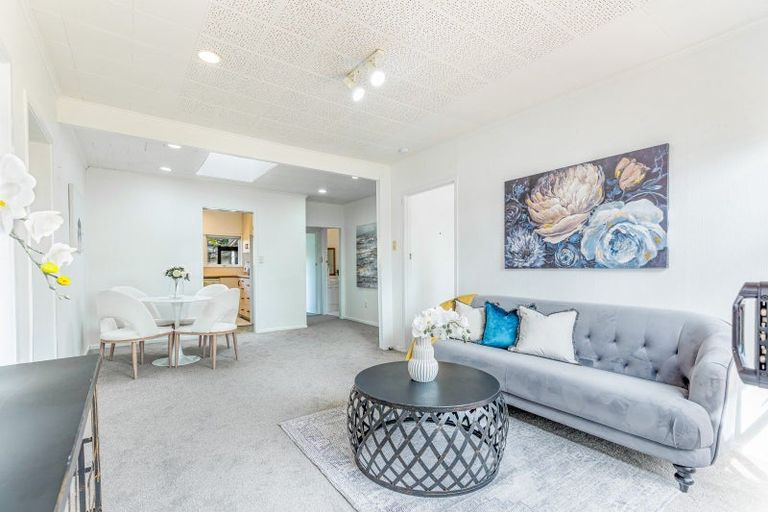 Photo of property in 30 County Road, Torbay, Auckland, 0630