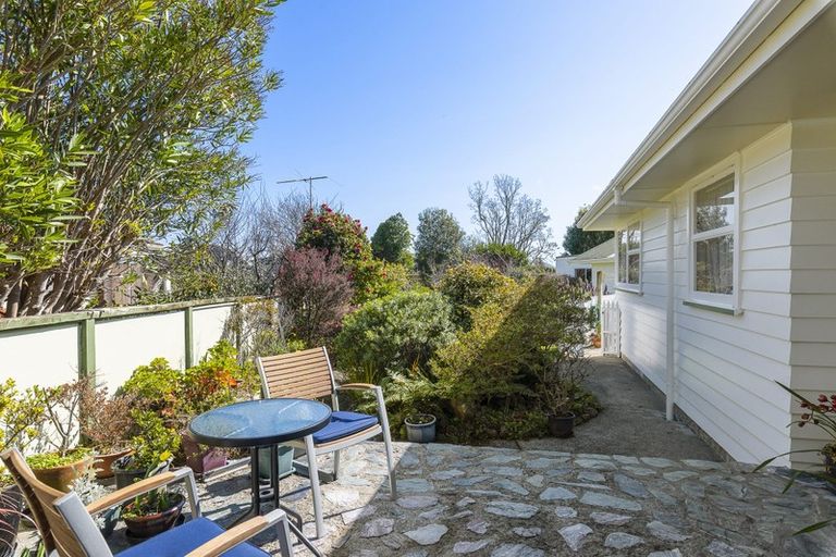 Photo of property in 9 Nimmo Avenue West, Waikanae, 5036