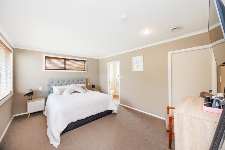 Photo of property in 19 Seddon Street, Takaro, Palmerston North, 4412