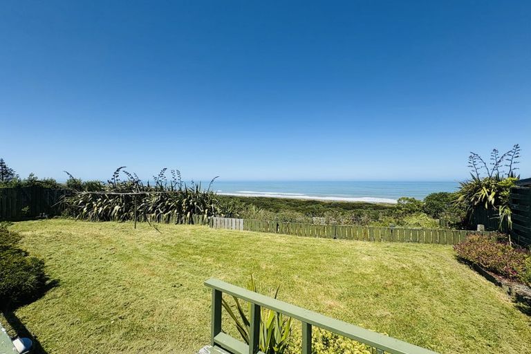 Photo of property in 1 Kapiti Terrace, Castlecliff, Whanganui, 4501