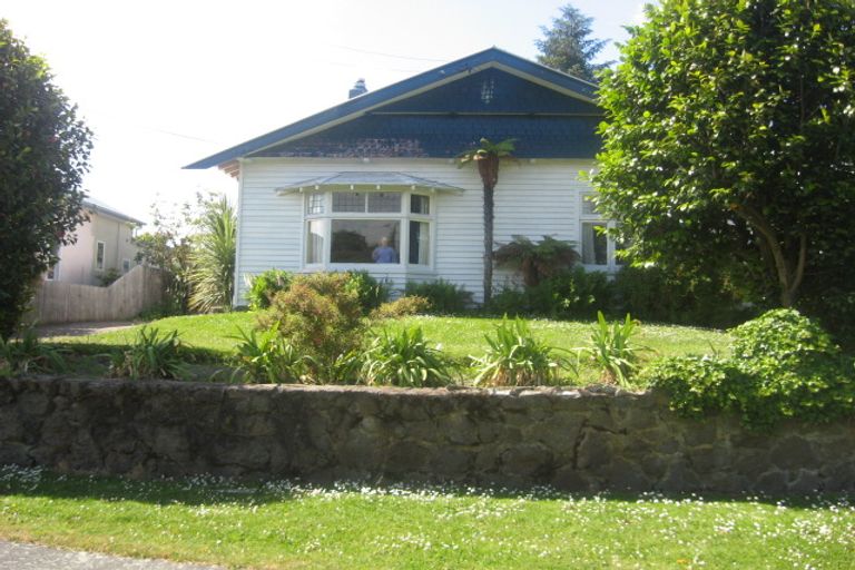Photo of property in 121 Eastern Terrace, Beckenham, Christchurch, 8023