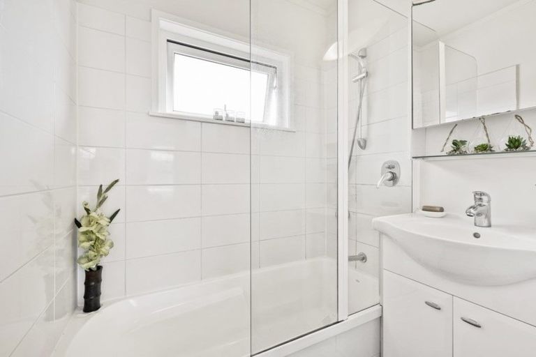 Photo of property in 2/13 Burns Avenue, Takapuna, Auckland, 0622