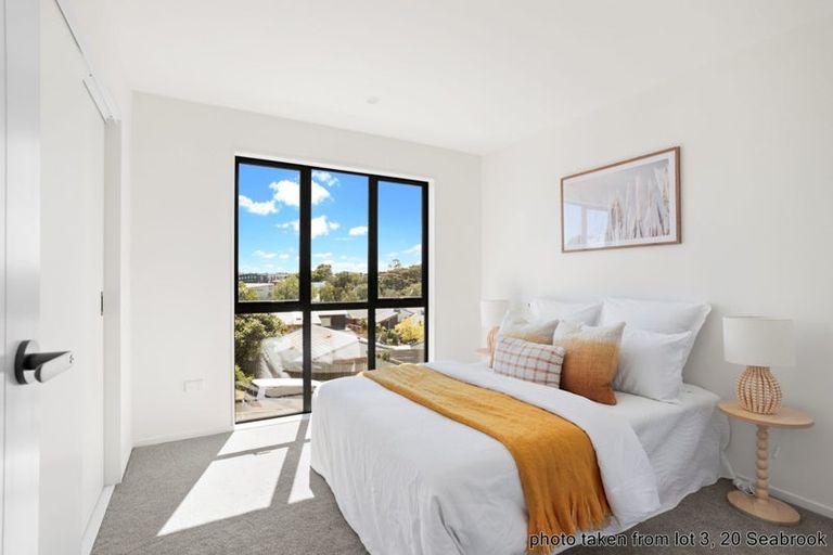 Photo of property in 4/20 Seabrook Avenue, New Lynn, Auckland, 0600