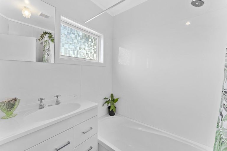 Photo of property in 31 Young Street, New Plymouth, 4310