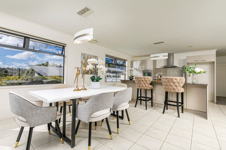 Photo of property in 4 Clapton Place, Henderson, Auckland, 0612