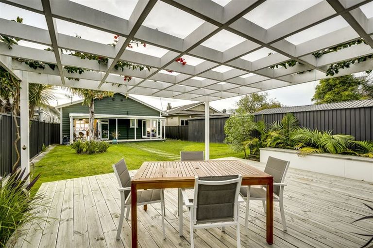 Photo of property in 48 Latham Street, Napier South, Napier, 4110