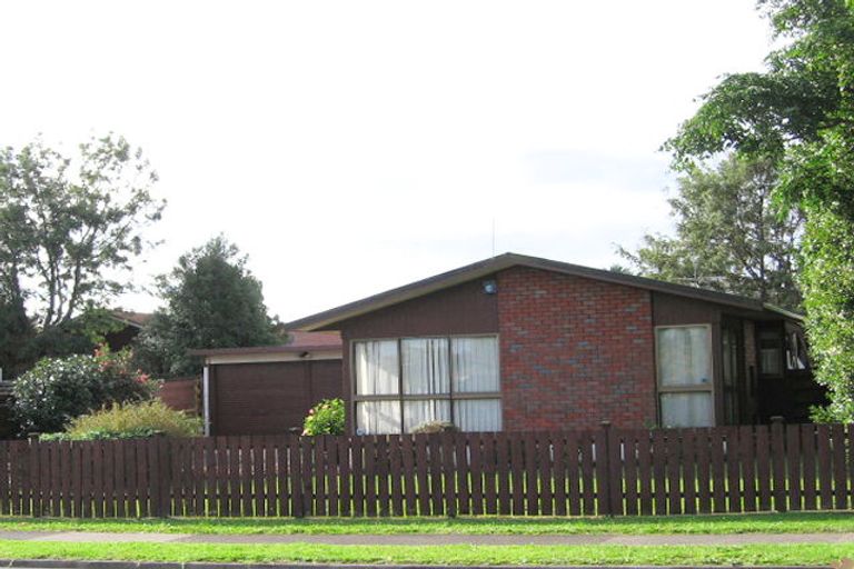 Photo of property in 74 Sunderlands Road, Half Moon Bay, Auckland, 2012