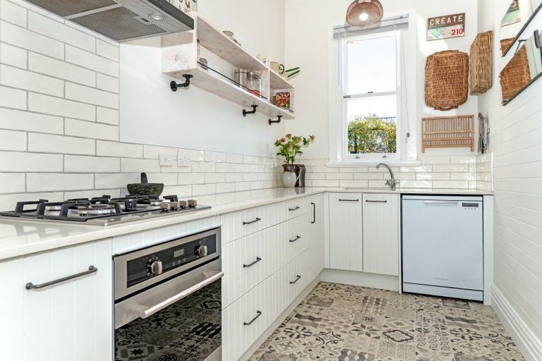 Photo of property in 210 Rutene Road, Kaiti, Gisborne, 4010