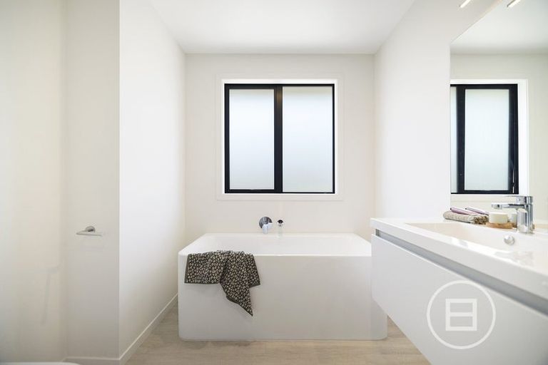 Photo of property in 6 Mallard Street, Albert Town, Wanaka, 9305