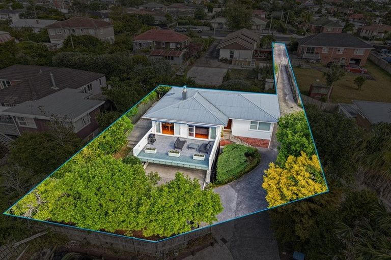 Photo of property in 9a Matata Street, Blockhouse Bay, Auckland, 0600