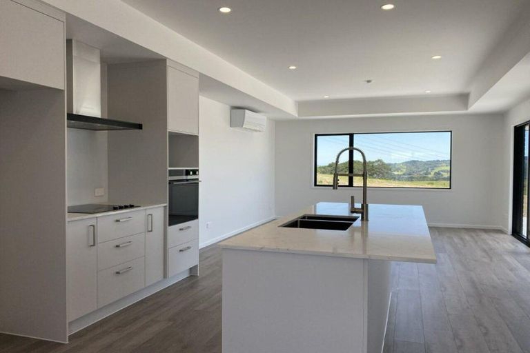 Photo of property in 354 Whitehills Road, Waitoki, Silverdale, 0994