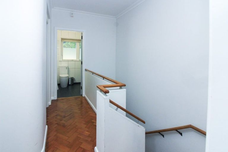 Photo of property in Rehutai Flats, 4/268 Oriental Parade, Oriental Bay, Wellington, 6011