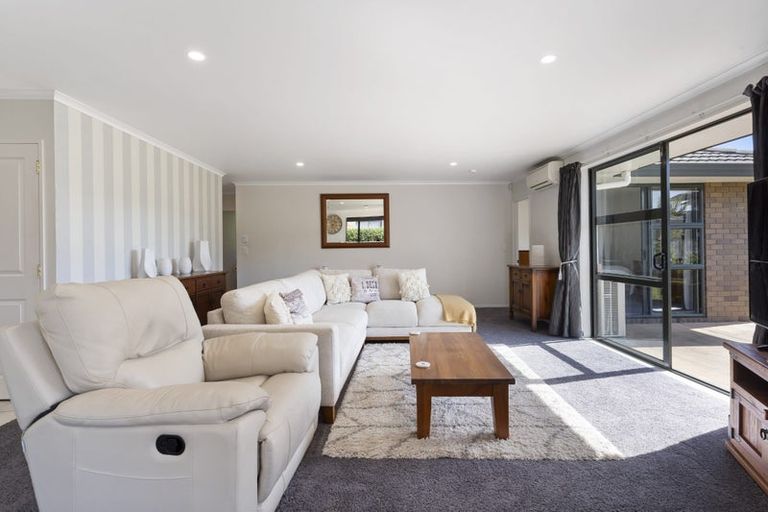 Photo of property in 44 Valley Road, Pukekohe, 2120