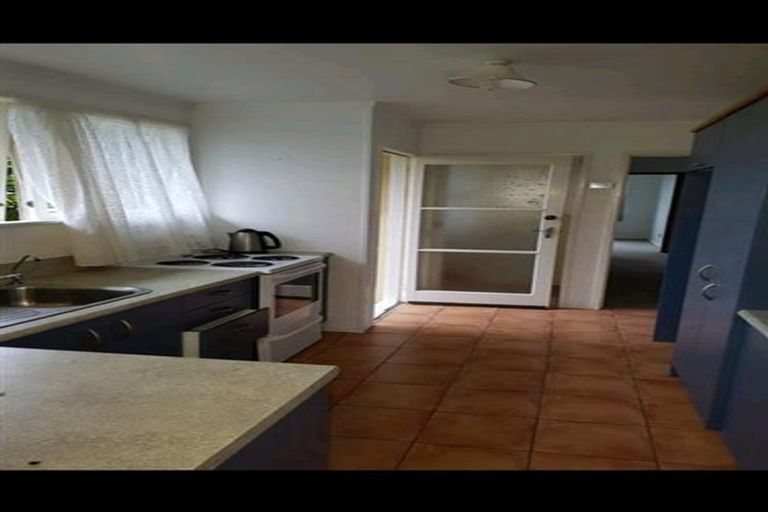 Photo of property in 24 Tamahere Drive, Glenfield, Auckland, 0629