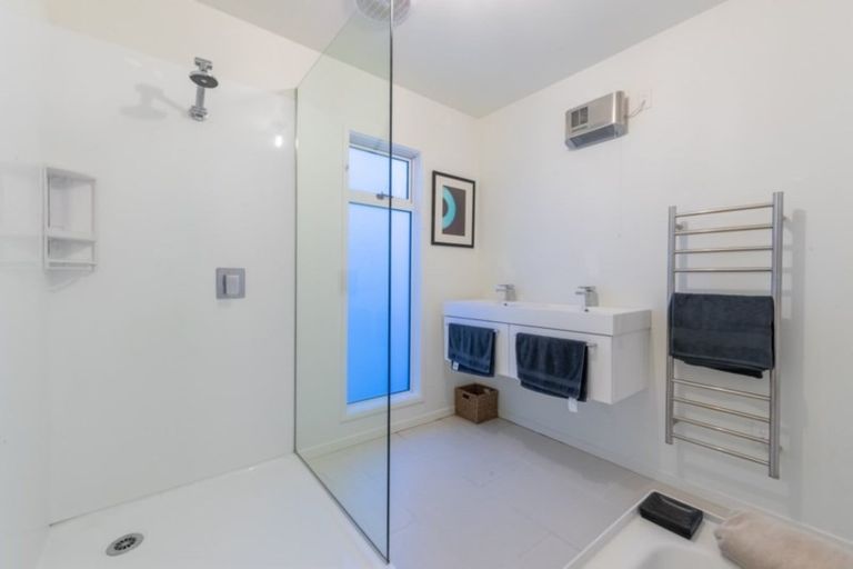 Photo of property in 14 Avro Road, Blue Mountains, Upper Hutt, 5371