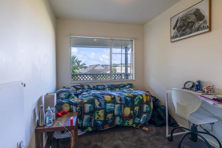 Photo of property in 13 Noel Williams Place, Windsor Park, Auckland, 0630