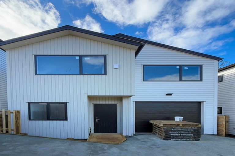 Photo of property in 5b Topliss Drive, Northcross, Auckland, 0632