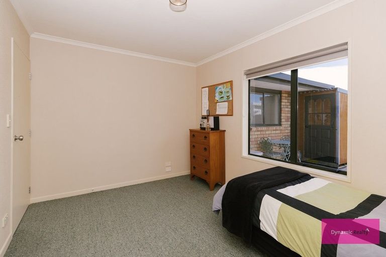 Photo of property in 10 Woodgate Court, Fitzherbert, Palmerston North, 4410