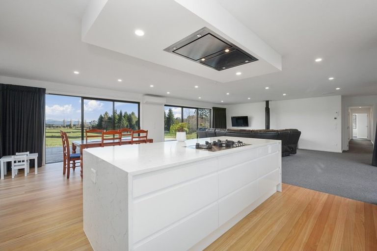 Photo of property in 706 Whangamata Road, Kinloch, Taupo, 3377