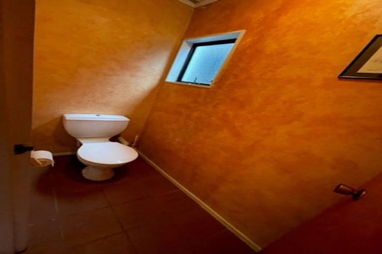 Photo of property in 1/2 Monde Place, Clover Park, Auckland, 2019