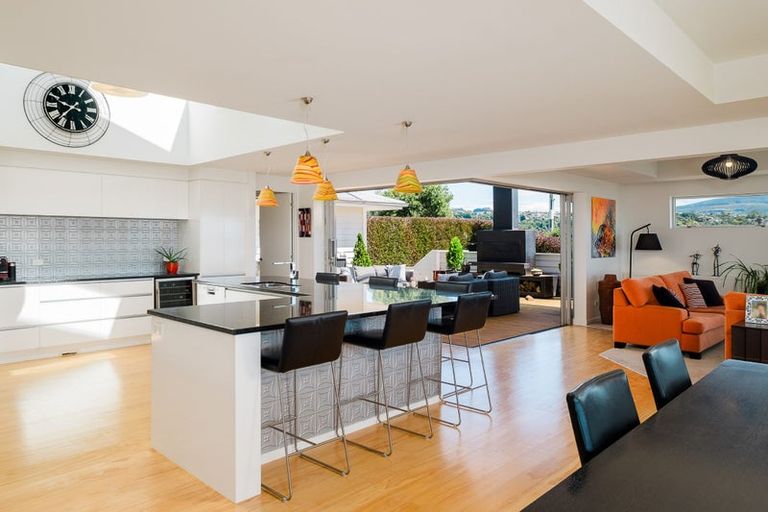 Photo of property in 93 Easther Crescent, Kew, Dunedin, 9012