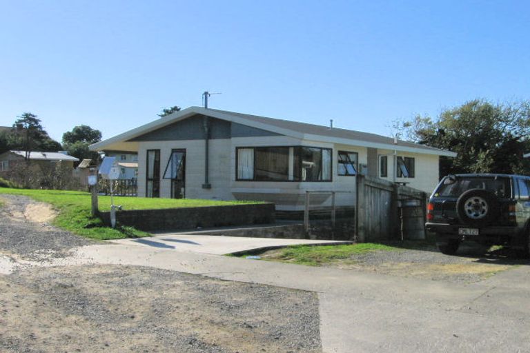 Photo of property in 8 Akeake Grove, Takapuwahia, Porirua, 5022