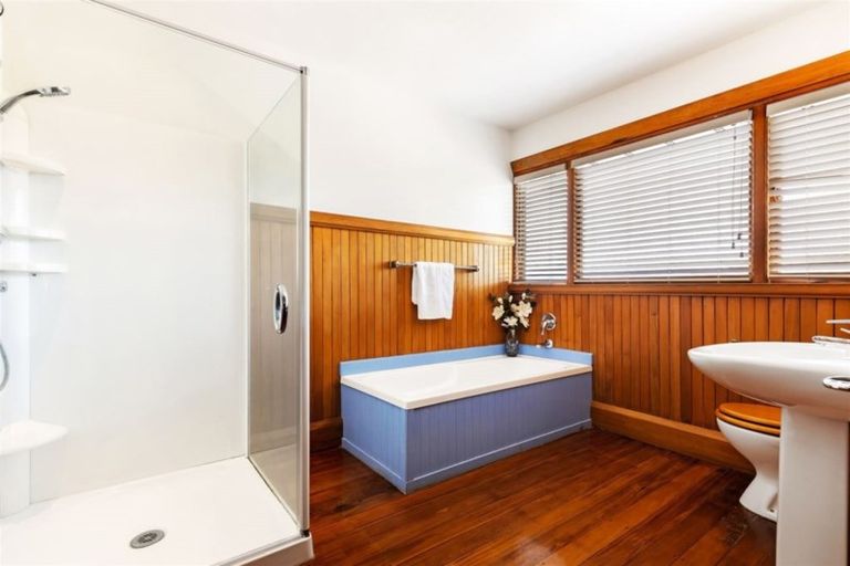 Photo of property in 18 Merlewood Avenue, Cashmere, Christchurch, 8022