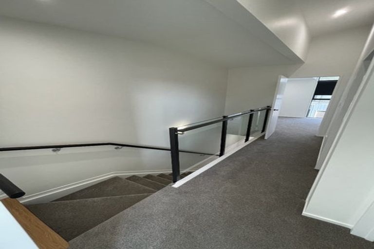 Photo of property in 8 Rangimarie Close, Opaheke, Papakura, 2113