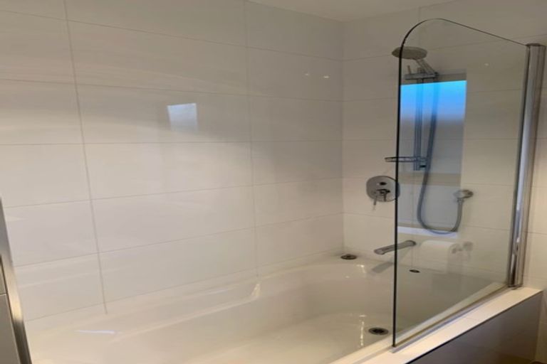 Photo of property in 60 Makamaka Lane, Albany Heights, Auckland, 0632