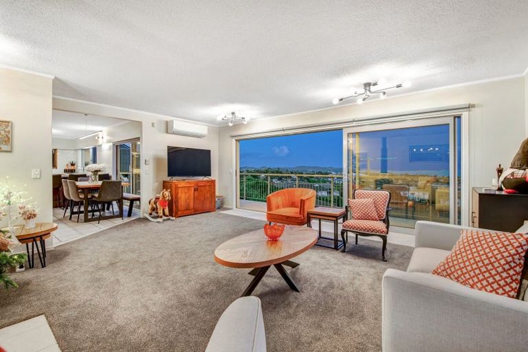 Photo of property in 20 Whangaparaoa Road, Red Beach, 0932