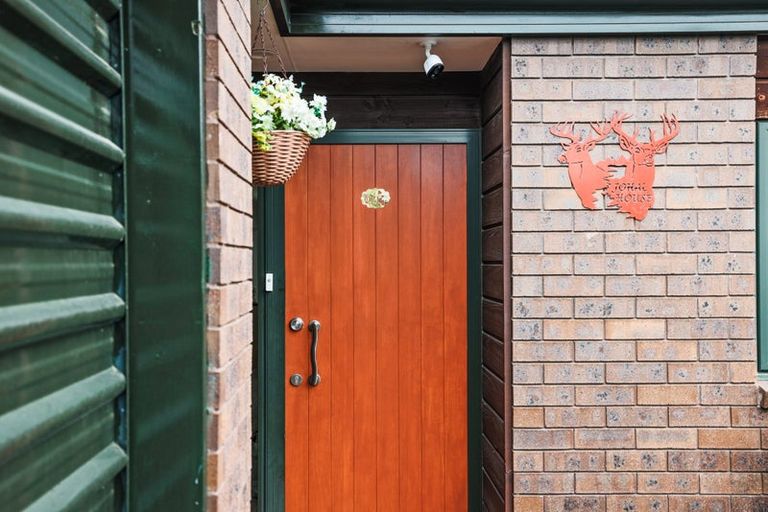 Photo of property in 2/343a Burwood Road, Burwood, Christchurch, 8083