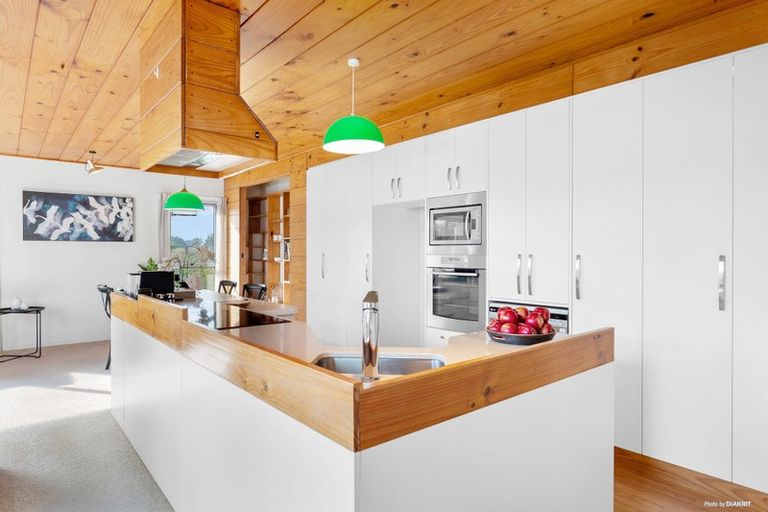 Photo of property in 41 Matua Road, Huapai, Kumeu, 0810