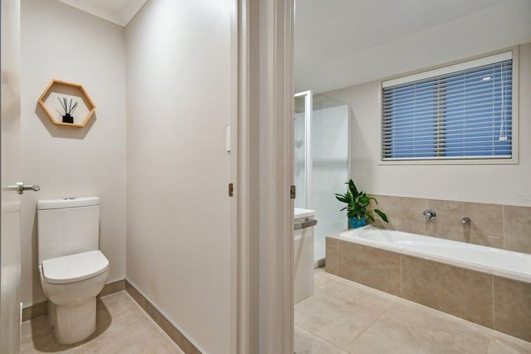 Photo of property in 12 Loader Place, Pokeno, 2402