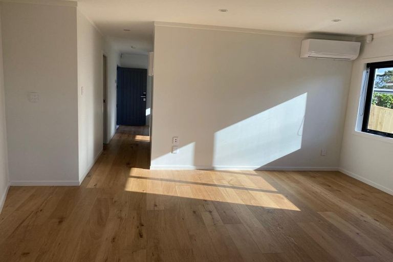 Photo of property in 15 Kiernan Place, Kelston, Auckland, 0602