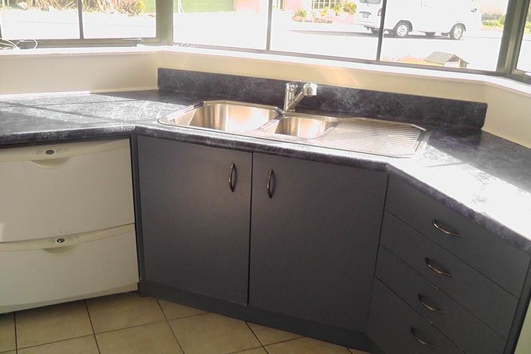 Photo of property in 16 Peppertree Lane, Woodridge, Wellington, 6037