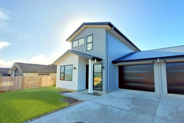 Photo of property in 2/2 Jennian Avenue, Rototuna North, Hamilton, 3281