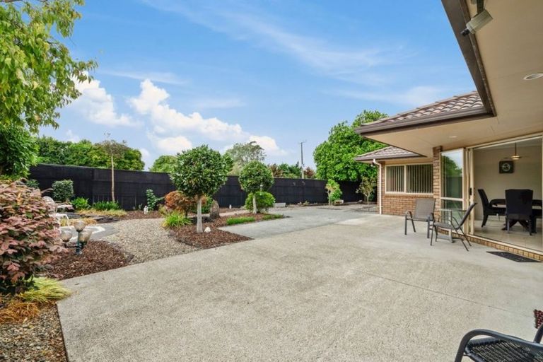 Photo of property in 4 Beverage Place, Rosehill, Papakura, 2113