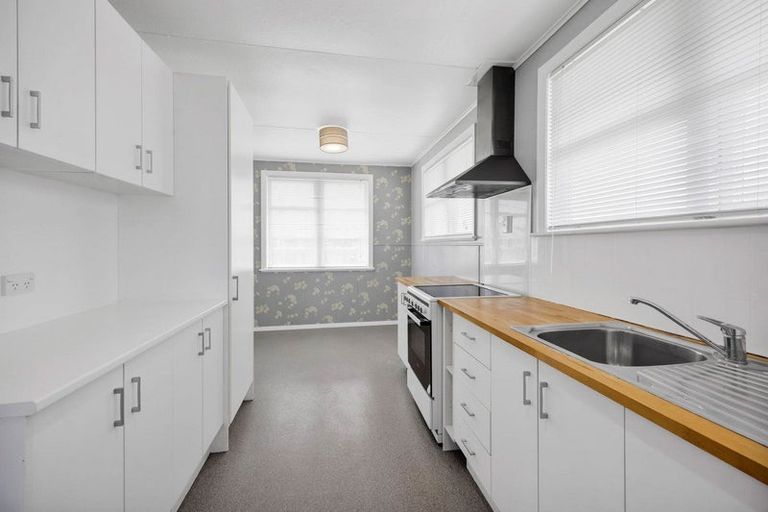 Photo of property in 279 South Road, Hawera, 4610