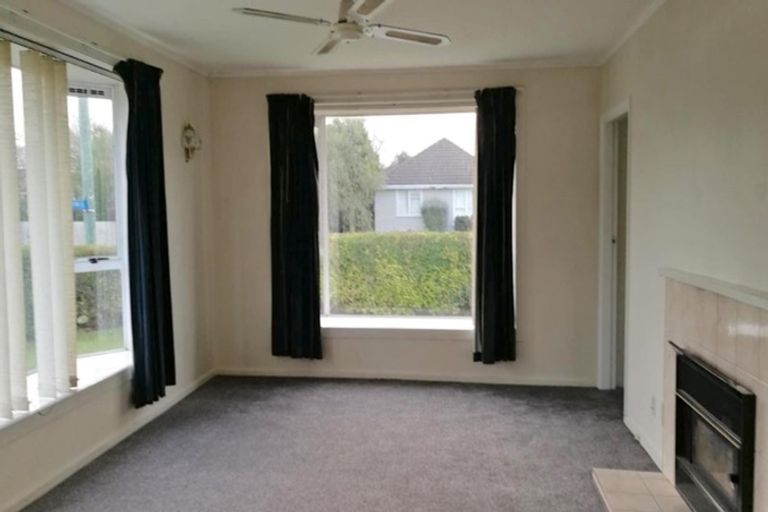 Photo of property in 1 Nyton Place, Bryndwr, Christchurch, 8053