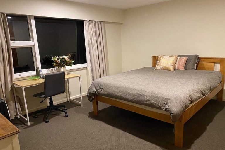 Photo of property in 2/118 Blighs Road, Strowan, Christchurch, 8052