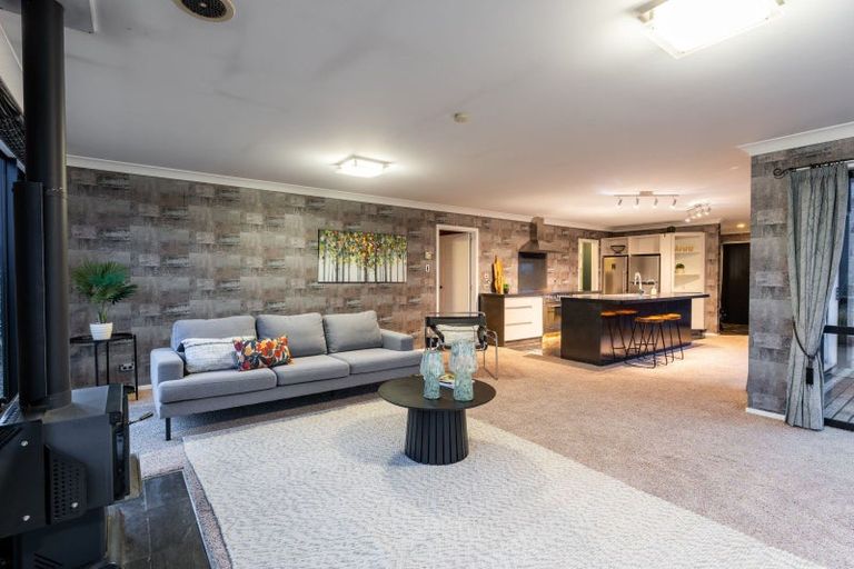 Photo of property in 25 Tunnel Beach Road, Blackhead, Dunedin, 9076