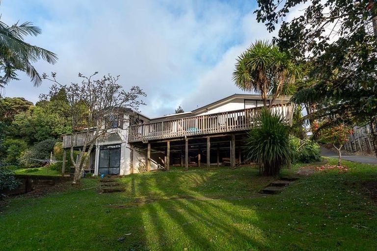 Photo of property in 33a Island Bay Road, Beach Haven, Auckland, 0626