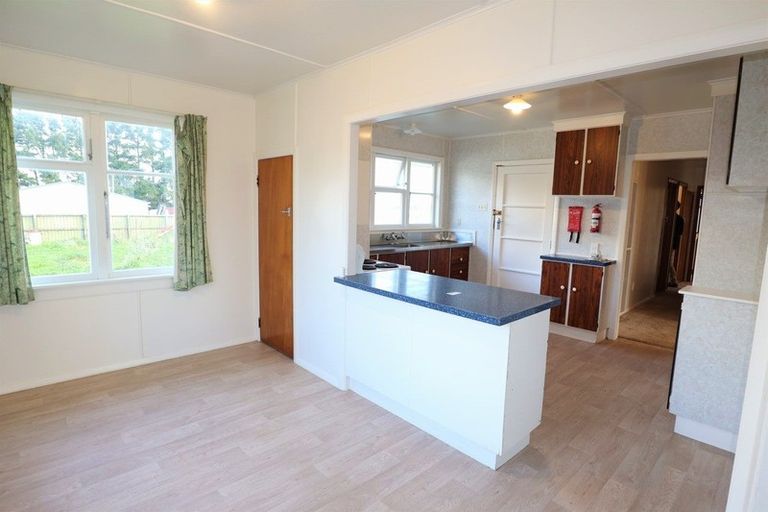 Photo of property in 23a Park Lane, Kaponga, Hawera, 4679