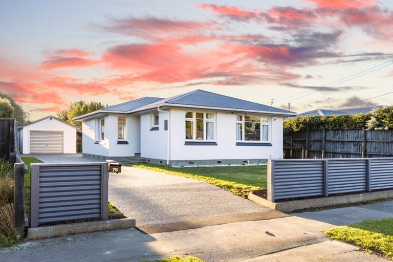 Photo of property in 75 Stanbury Avenue, Somerfield, Christchurch, 8024