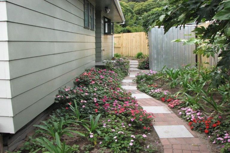 Photo of property in 90 Esmeralda Street, Welcome Bay, Tauranga, 3112